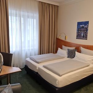 Uitgebreide Kamer met Twee Aparte Bedden